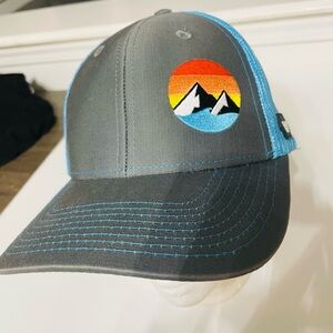 WUE Simple outdoor Trucker Hats for Men Adjustable Snapback Adult Unisex